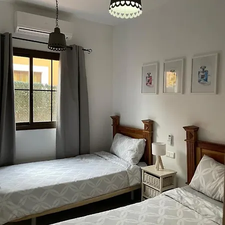 Casa Piedra, Luxury Family Front Line Golf, Hot Tub,pool Table, 8 Pers, Willa Caleta De Fuste